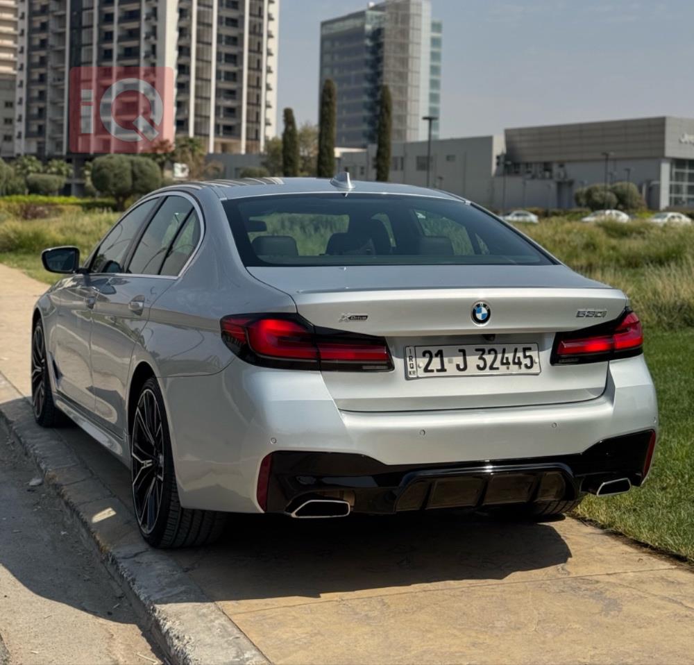 بی ئێم دەبڵیو سیریەس 5